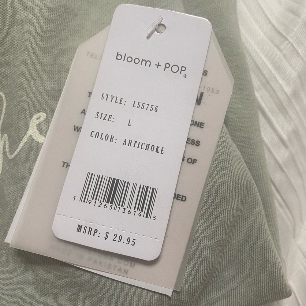 Cropped t-shirt - Picture 9 of 10